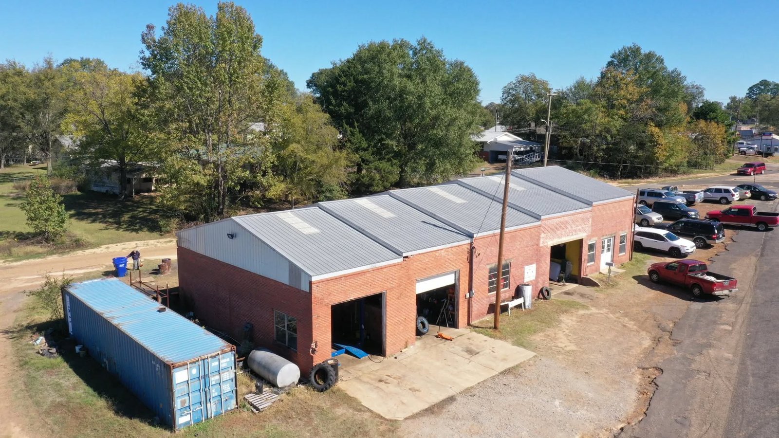 Aerial view of B & G Automotive property