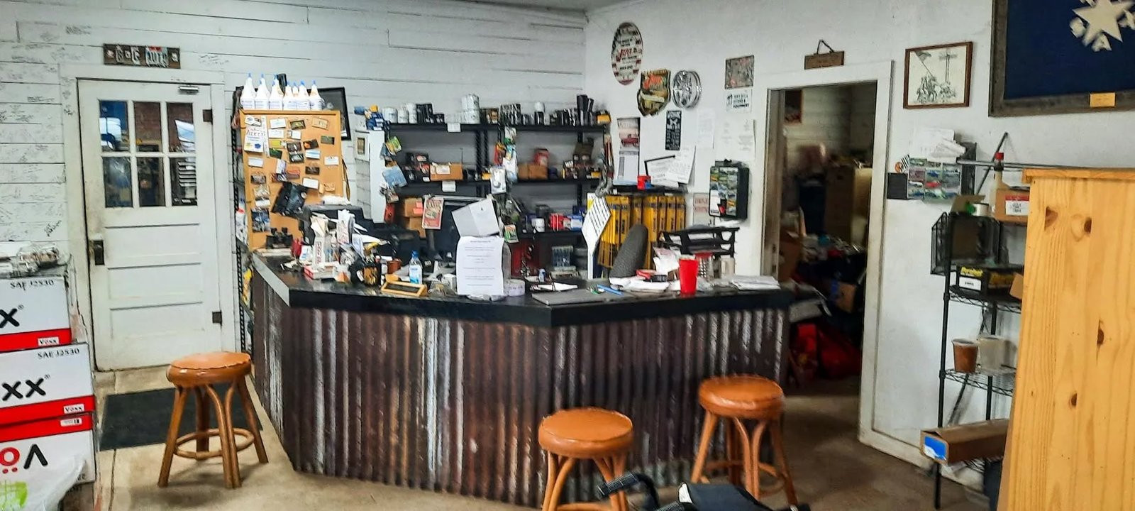 B & G Automotive service counter and office area